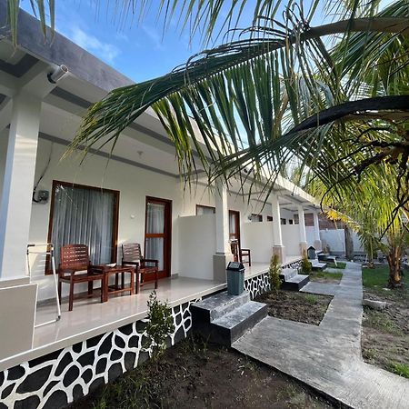 Kuta Lodge Homestay Exterior photo